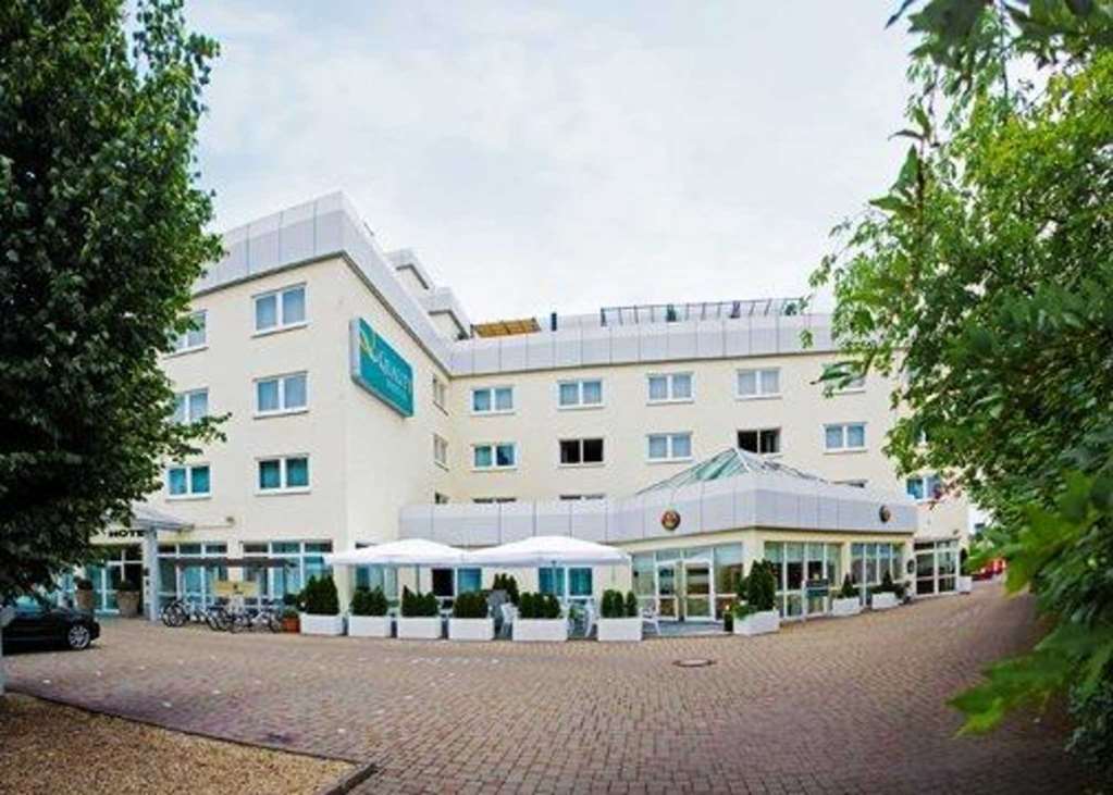 Qu Hotel Аугсбург Экстерьер фото